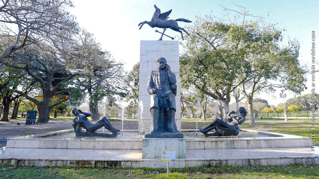 Monumento Canto a la Argentina dedicado a Rubén Darío, obra de José Fioravanti