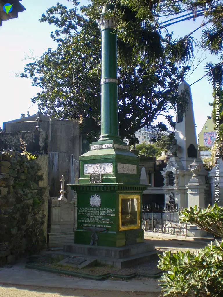 Cementerio de la Recoleta;; Monumento funerario en forma de columna Guillermo Brown (1857)