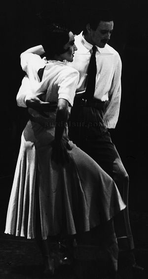 Cristina Delmagro and Eduardo Caamaño dancing.