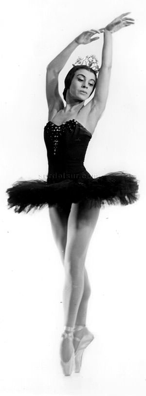 Esmeralda Agoglia, classic dancer