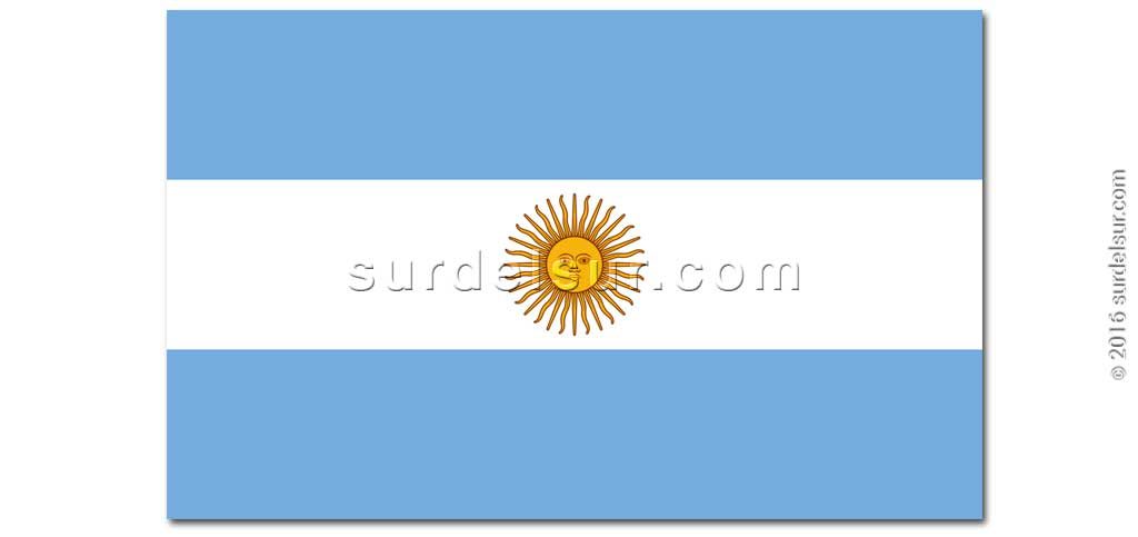 Bandera argentina, celeste, blanca y celeste, franjas horizontales, con Sol de Mayo