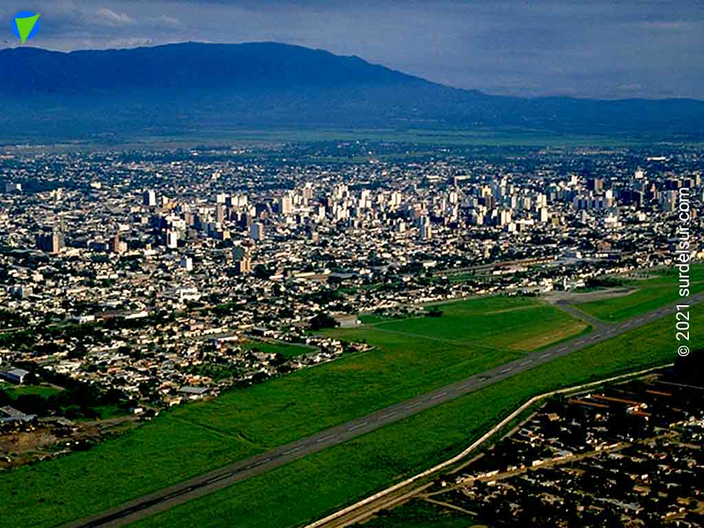 Lugares turísticos de San miguel de Tucumán. Vista aérea
