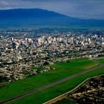 Turismo. Vista aérea de San Miguel de Tucumán: