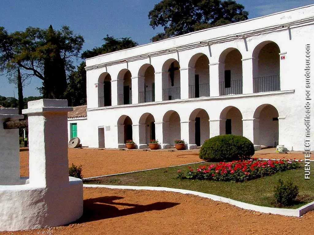 Museo de la Industria Azucarera, Casa Obispo Colombres Fachada y aljibe. San Miguel de Tucumán