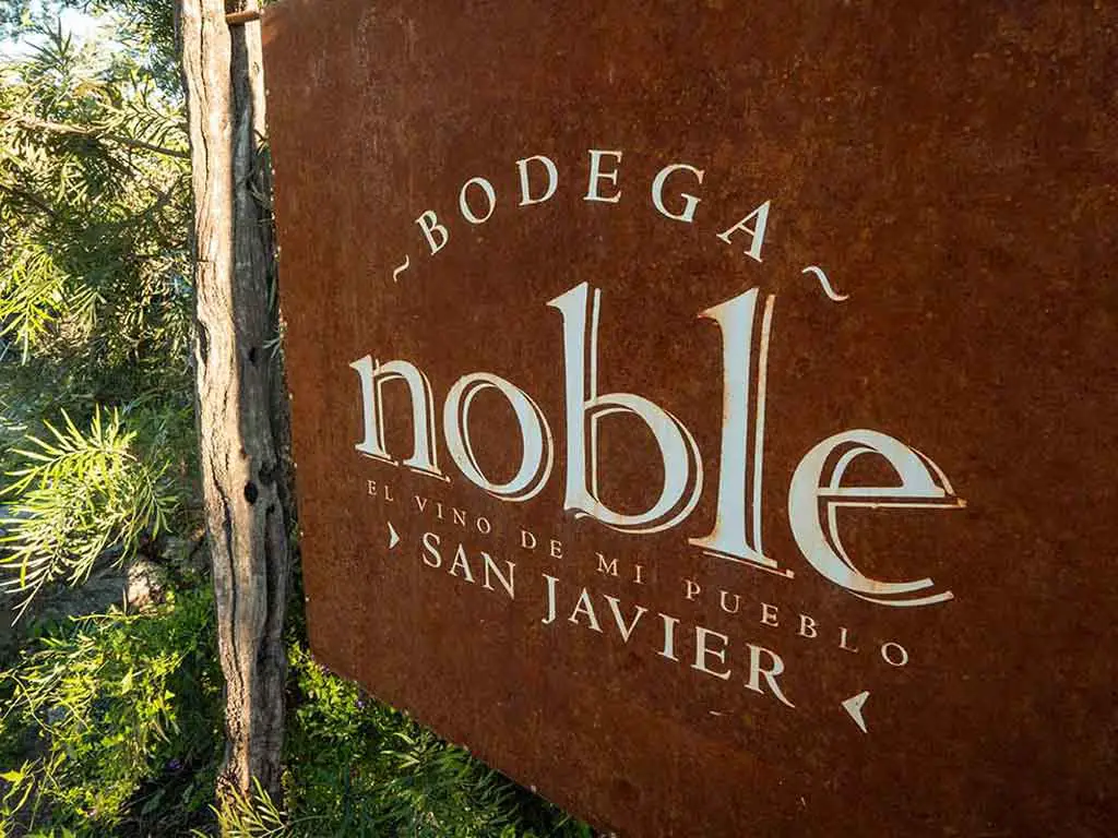 Bodegas San Javier Vinos Noble